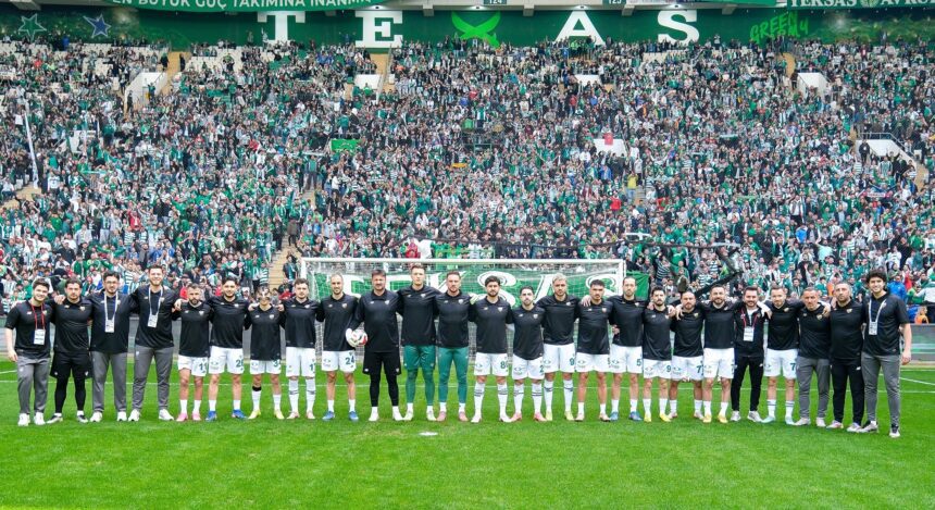 Bursaspor 1. Lig’e yükseldi