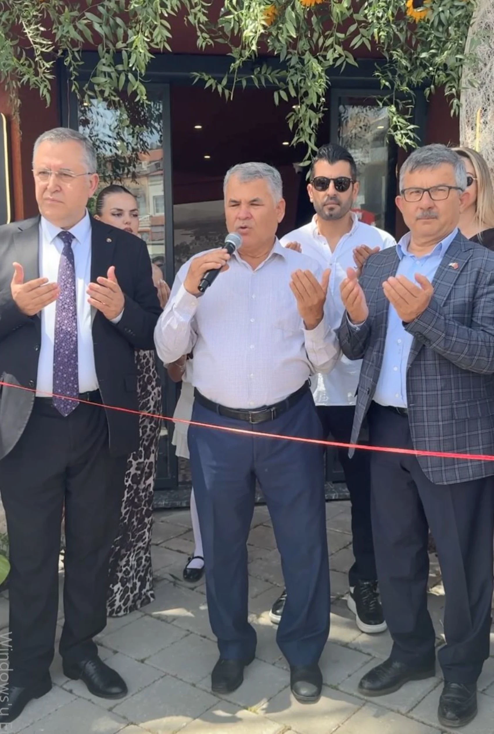 Fethiye’de meyhane açılışını duayla yaptılar