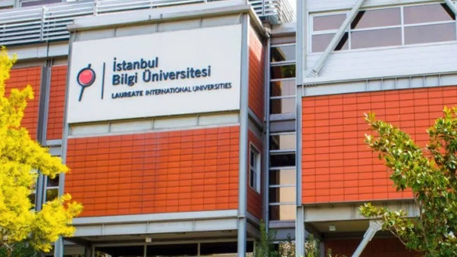 Cumhuraşkanı imzasıyla Bilgi Üniversitesi kapatıldı, öğrenciler şaşkın!